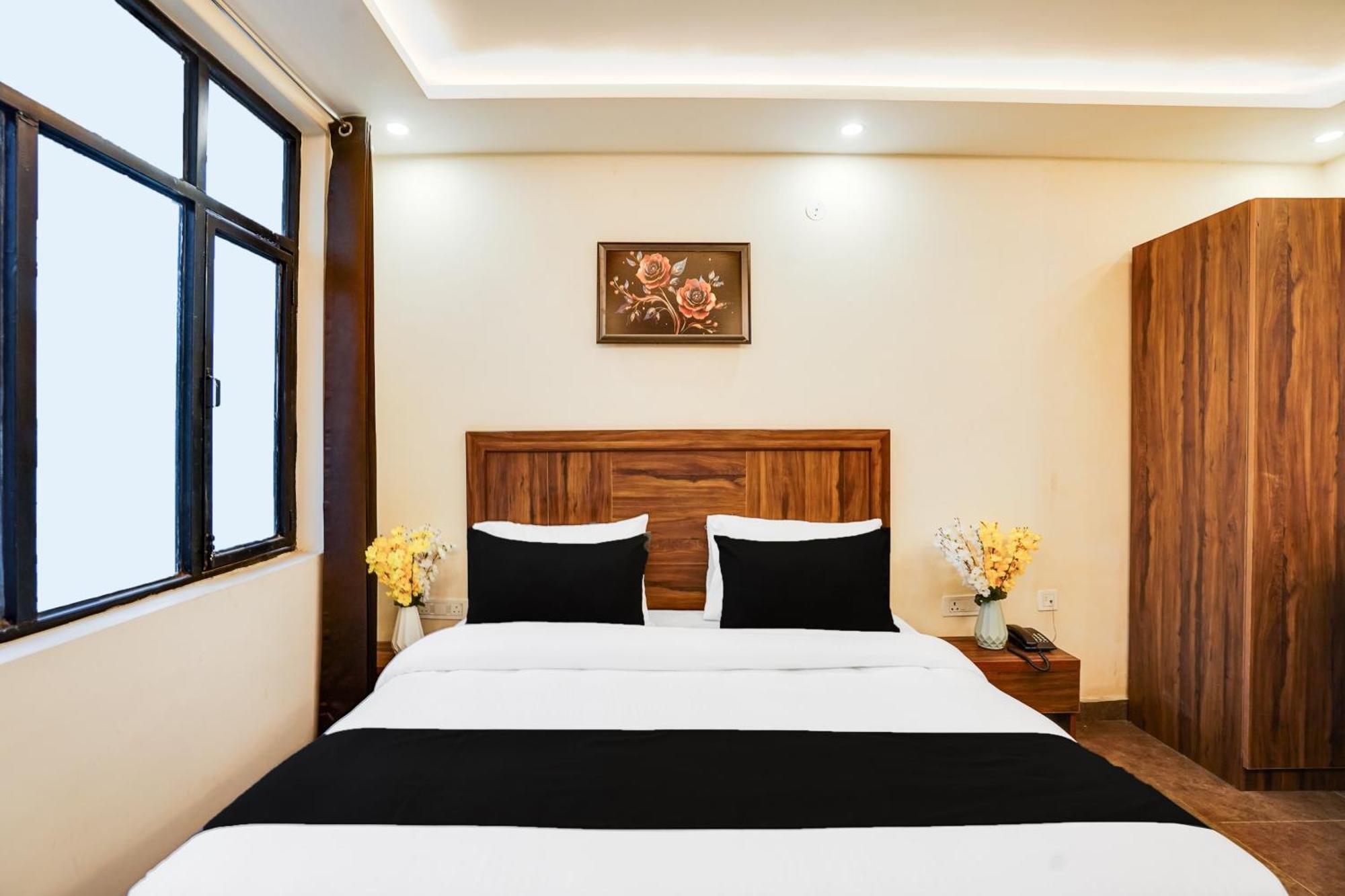 Super Townhouse The Royal Casa Hotel Ghaziabad Luaran gambar