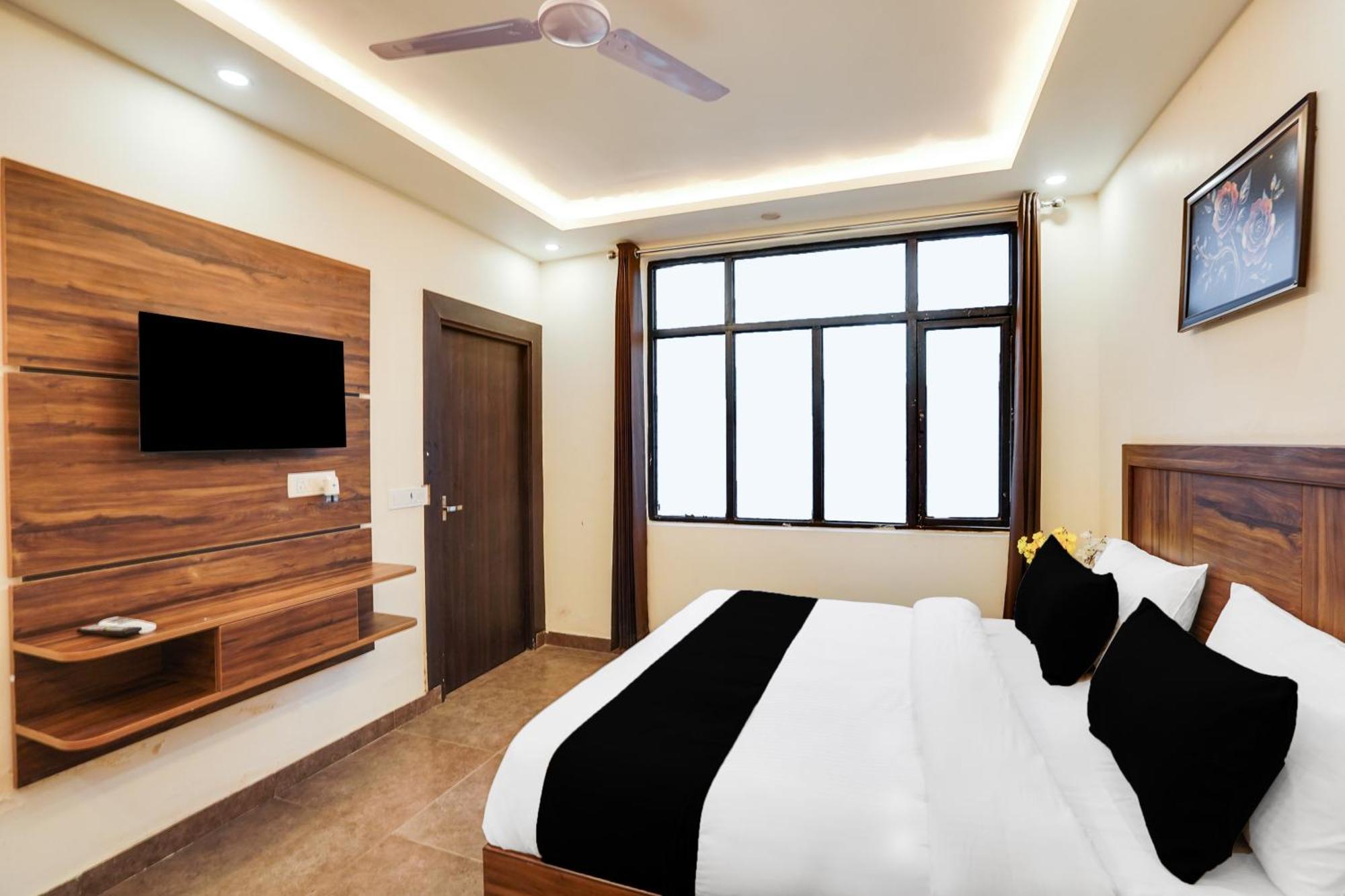 Super Townhouse The Royal Casa Hotel Ghaziabad Luaran gambar