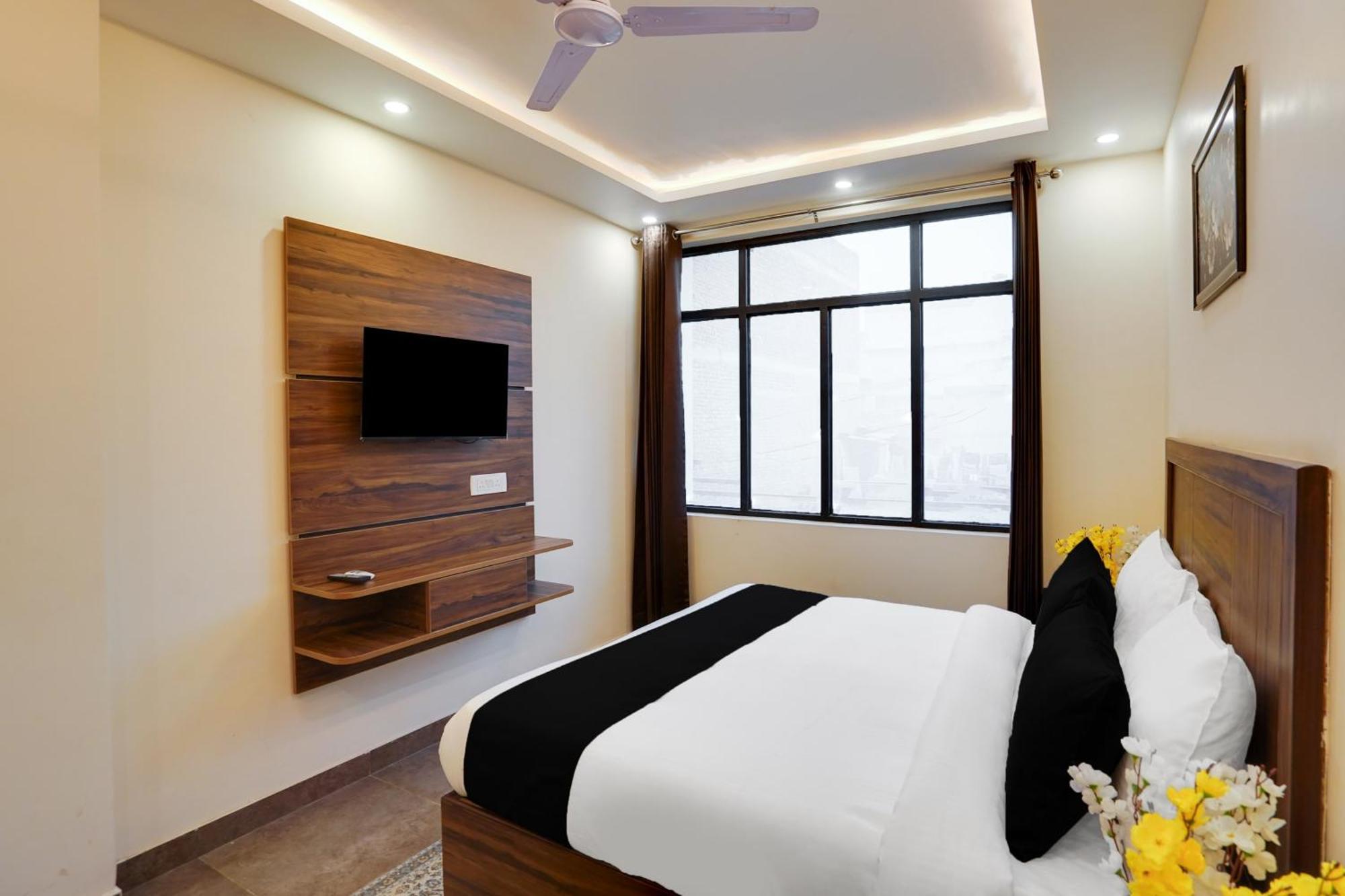 Super Townhouse The Royal Casa Hotel Ghaziabad Luaran gambar