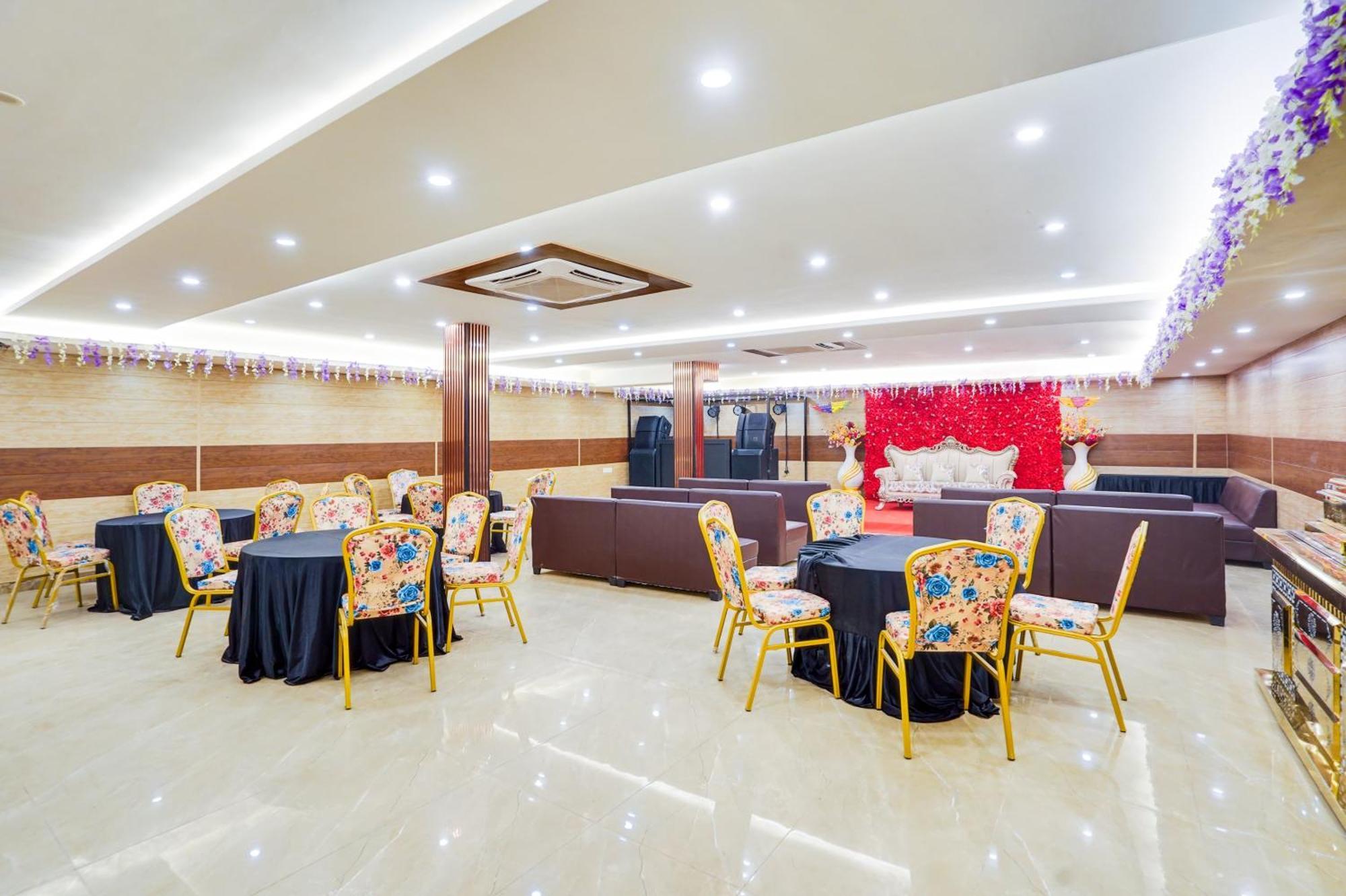 Super Townhouse The Royal Casa Hotel Ghaziabad Luaran gambar
