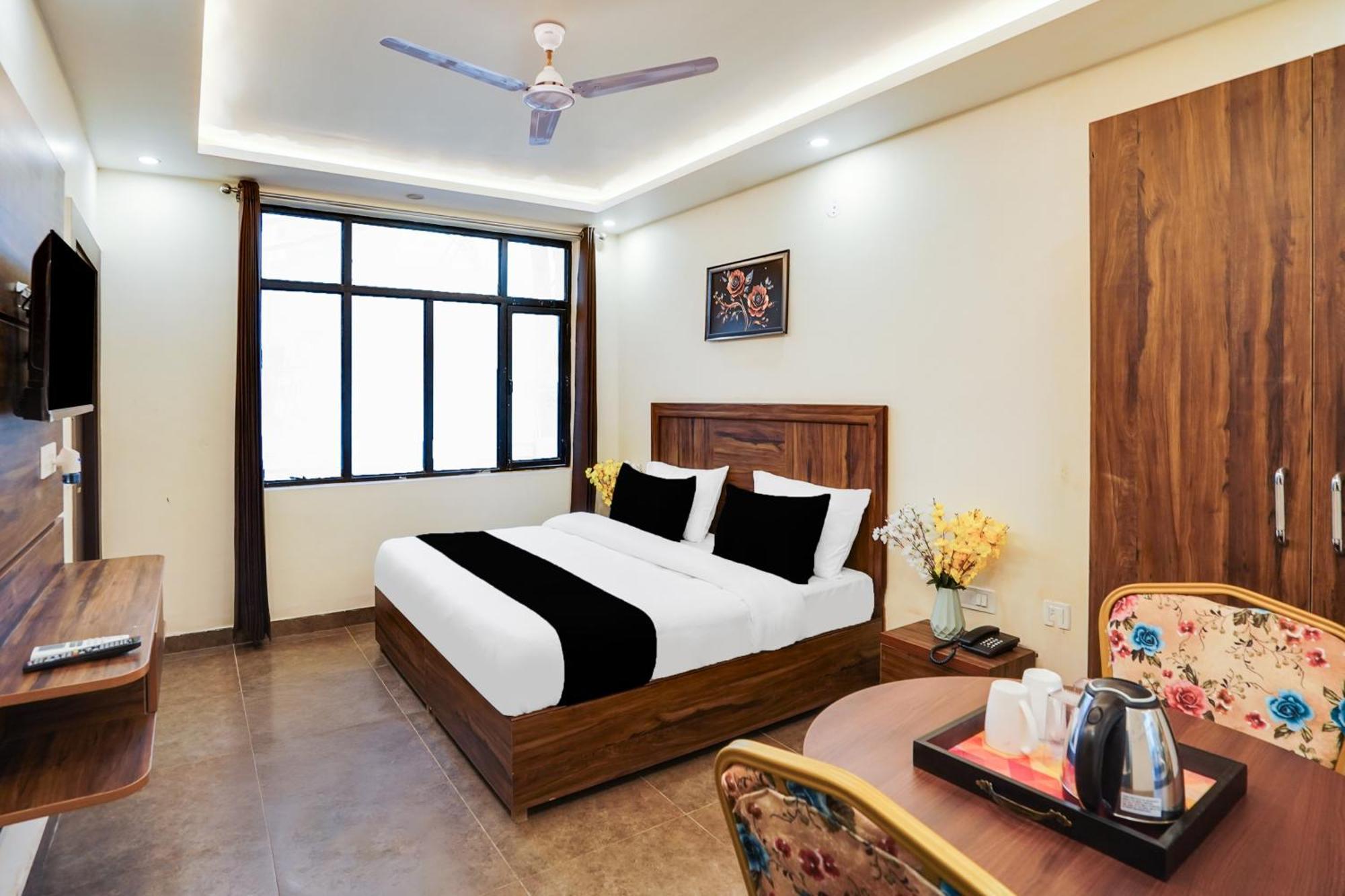 Super Townhouse The Royal Casa Hotel Ghaziabad Luaran gambar