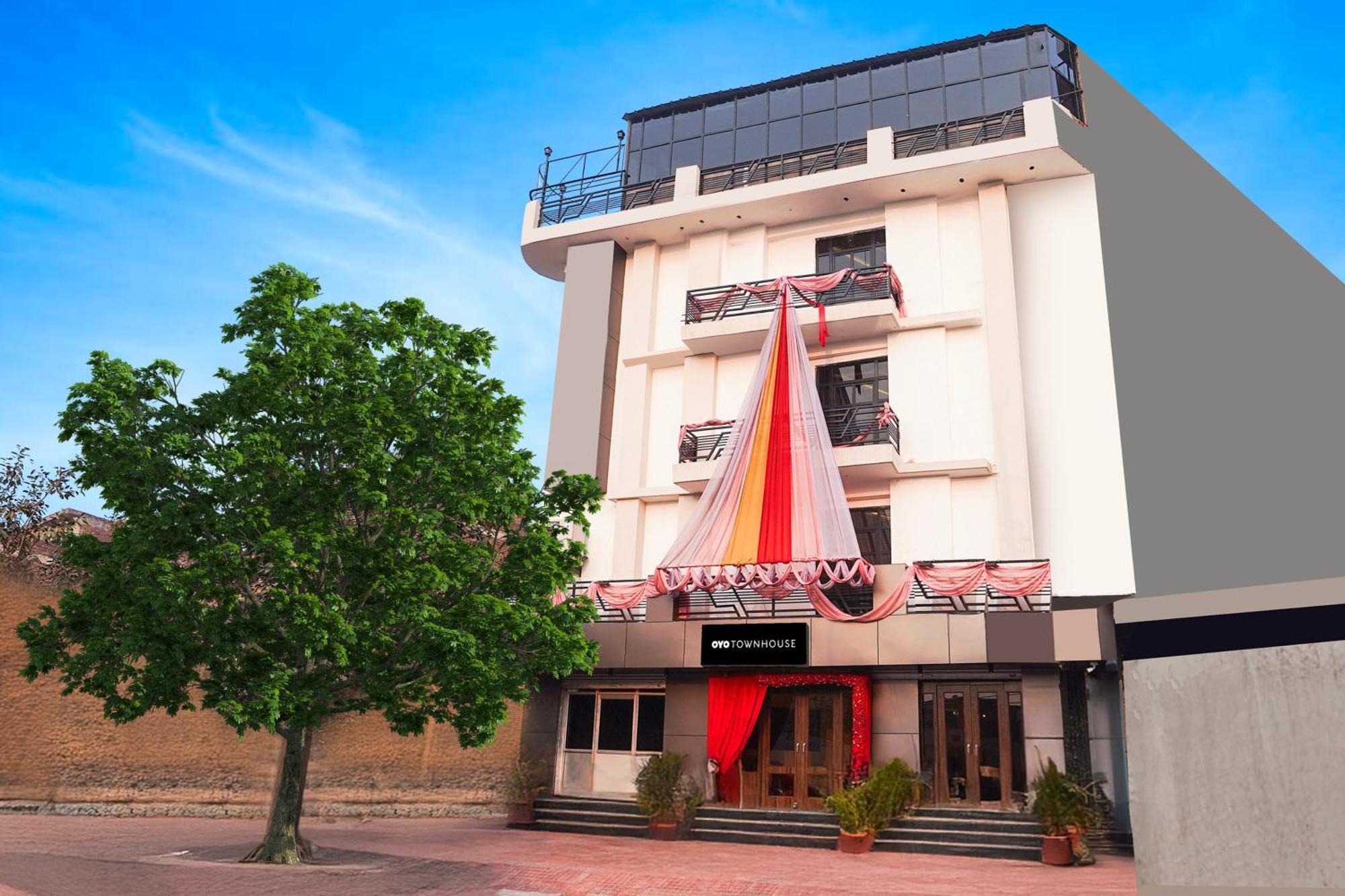 Super Townhouse The Royal Casa Hotel Ghaziabad Luaran gambar