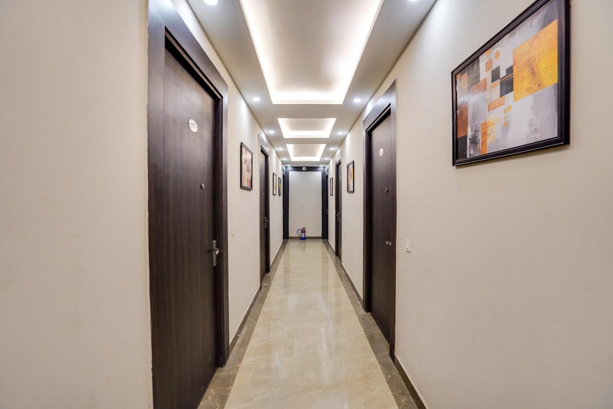 Super Townhouse The Royal Casa Hotel Ghaziabad Luaran gambar