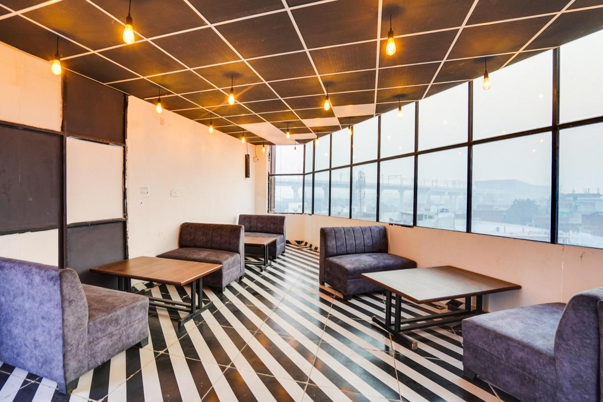 Super Townhouse The Royal Casa Hotel Ghaziabad Luaran gambar